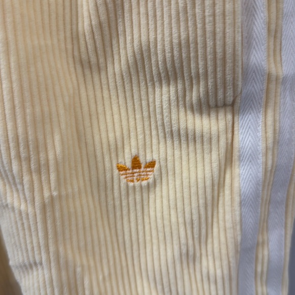 Adidas Cord Shorts Easy Yellow Logo Basketball Mens - Picture 5 of 9